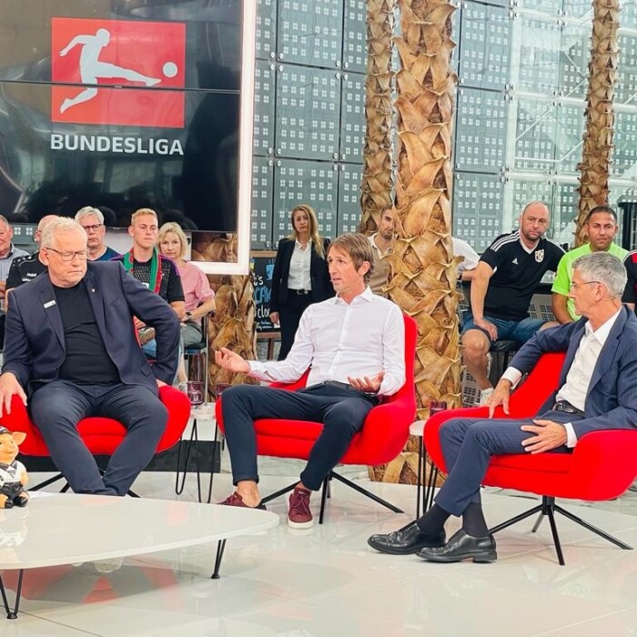 Moderationstechniken für das Fernsehen - Moderator Toni Tomic - 20 Jahre Erfahrung in erfolgreicher Moderation im TV und auf dem Spielfeld - Fußball